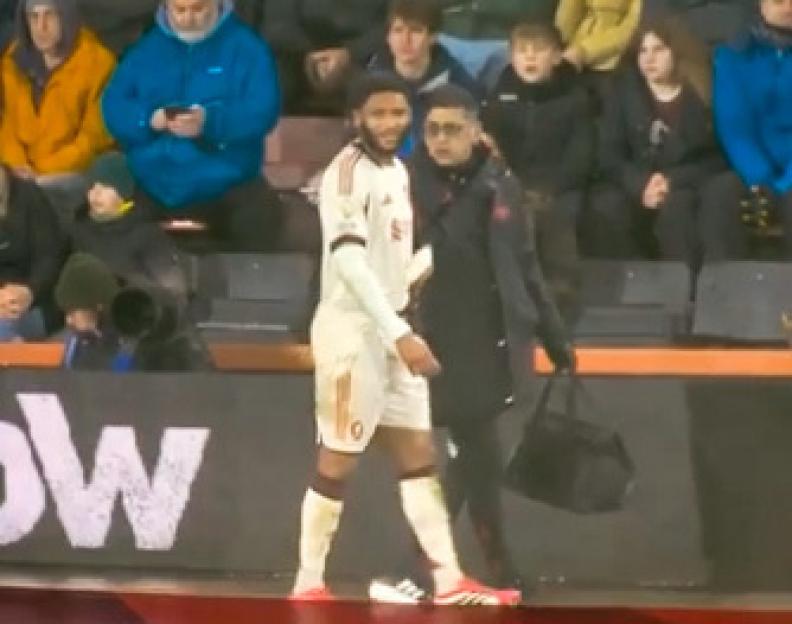 'Jamie Redknapp Slams Liverpool's 'Amateurish' Seven-Minute Delay in Replacing Injured Joe Gomez'