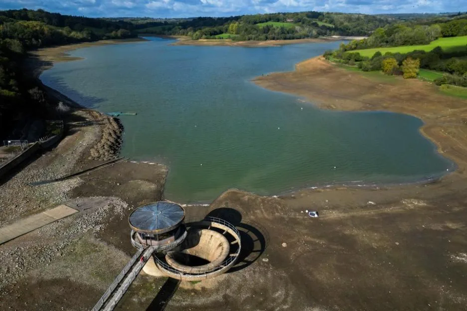 Water company reveals emergency plan to import drinking water from NORWAY as 280,000 Brits face running dry