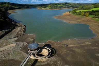 Water company reveals emergency plan to import drinking water from NORWAY as 280,000 Brits face running dry