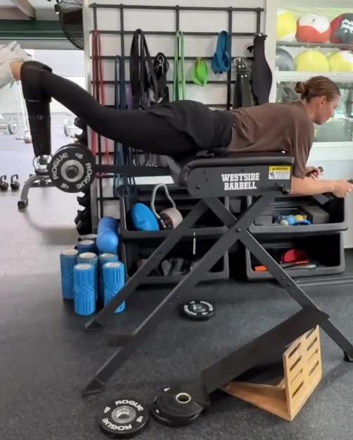 Maria Sharapova training with a Westside Barbell GHR machine.