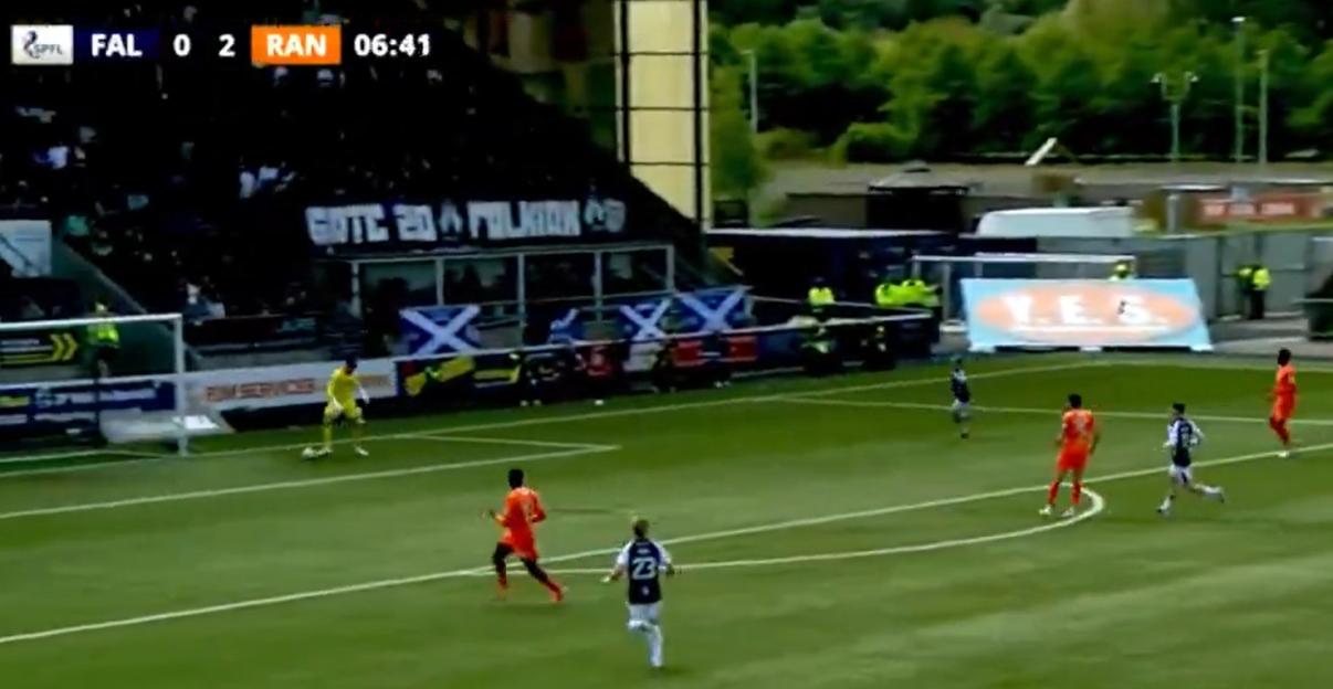'33-Year-Old Ex-England Keeper Faces Backlash After Costly Mistake: Fans Blame Him for Title Loss'