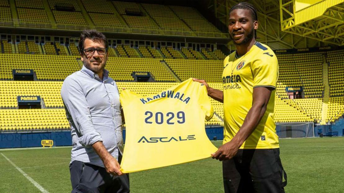 Man Utd Poised for Transfer Windfall as Former Star, 21, Eyes Surprising Move to Join Cesc Fabregas at Como