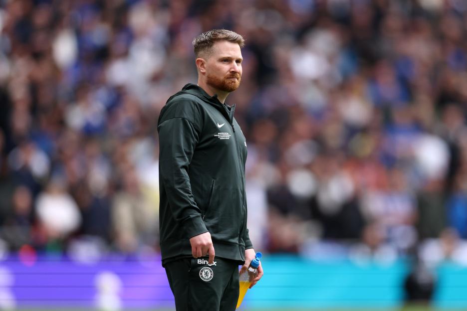 'Calum McFarlane Sparks Debate: 'Hand the Trophy to Man City' After Chelsea's Surprising FA Cup Final Move'