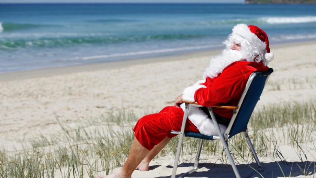 UK Seaside Town Kicks Off Christmas Tomorrow with Santa on the Beach, Festive Tunes, and a Magical Grotto!