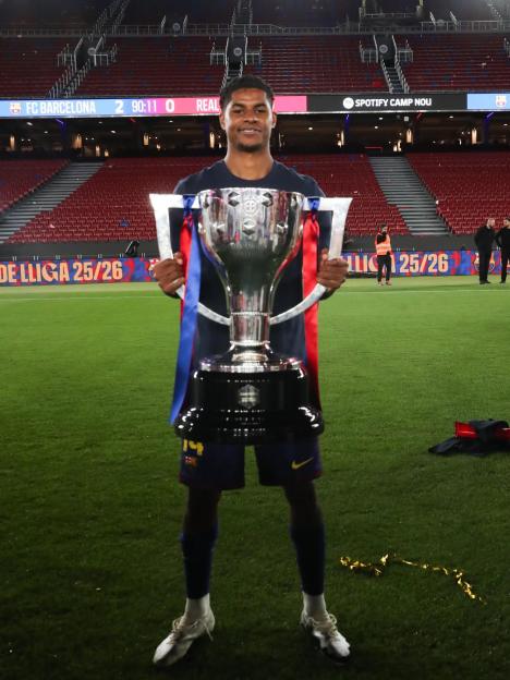 'Man Utd Faces Criticism Over Marcus Rashford's Transfer Fee as Barcelona Encouraged to Seal 'Unbelievable' Deal'