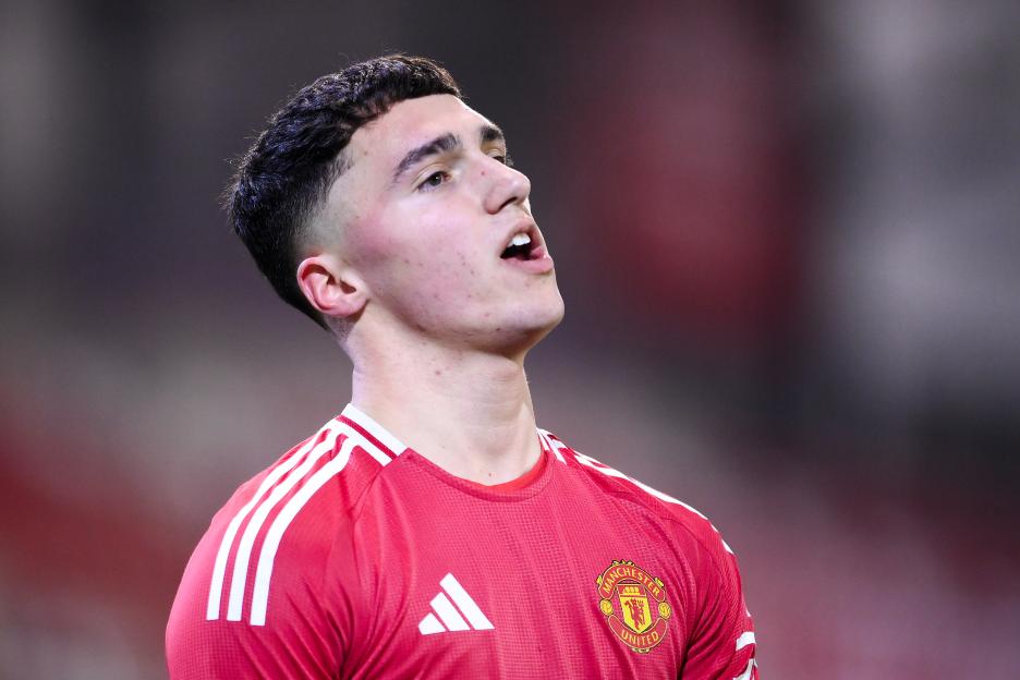 Manchester United v Chelsea - The FA Youth Cup Fifth Round