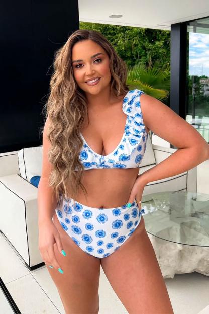 Jacqueline Jossa models an In The Style bikini.