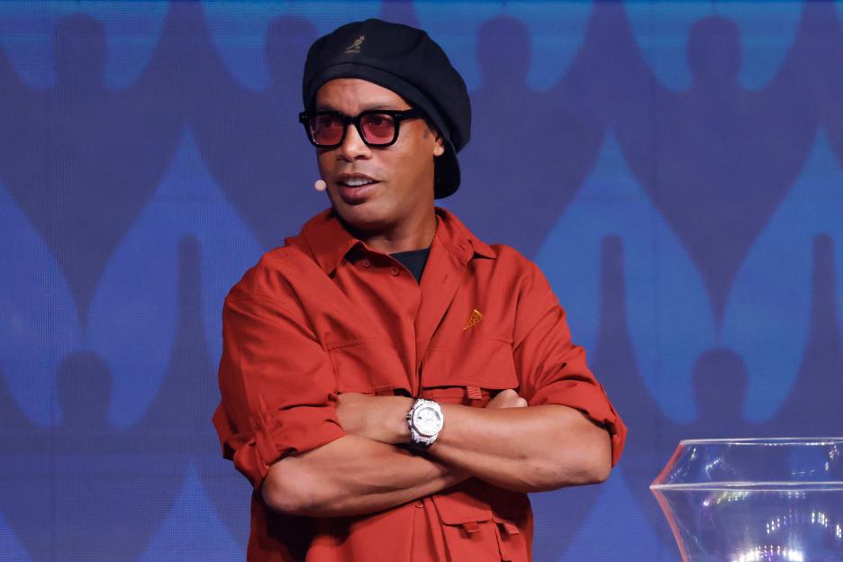 Ronaldinho Set to Play at Premier League Stadium He Adores with Former Man Utd Stars!