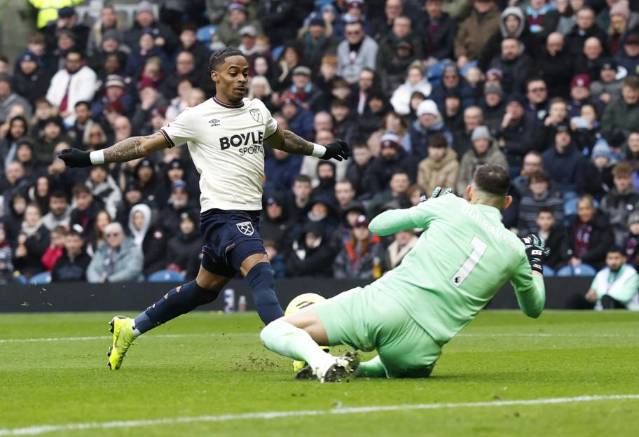 Premier League - Burnley v West Ham United