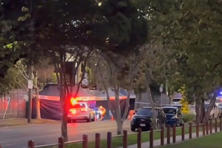 Car Crashes Into Crowd at Melbourne Comic Convention, Resulting in Tragic Fatality