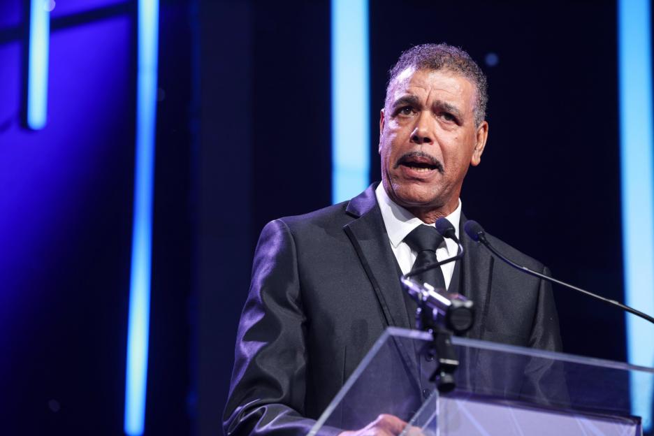 Former footballer speaking at the EFL Awards.