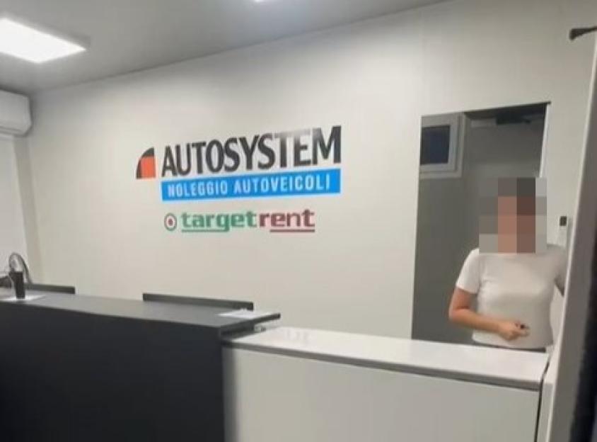 British Family Hit with £1,600 Bill After Italian Car Rental Slams Them as 'F**king English' for Being Late