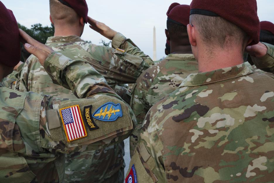 Trump Deploys 3,000 Elite Airborne Troops to Middle East, Intensifying Pressure on Iran as Marines Prepare to Arrive