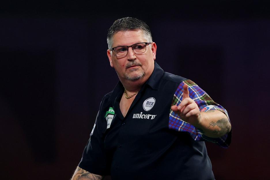 Hungarian Darts Trophy LIVE: Aspinall Shocks Van Gerwen, Anderson Defeats Van Veen in Quarter-Finals!