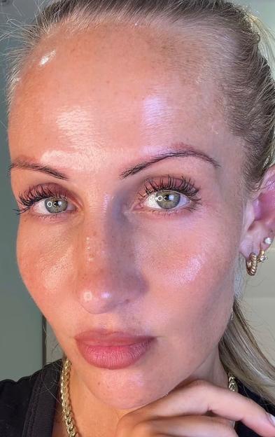 "Discover My £6 Recipe for ‘Mounjaro in a Glass’ That Transformed My Sagging Skin – No Needles Required!"