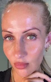 "Discover My £6 Recipe for ‘Mounjaro in a Glass’ That Transformed My Sagging Skin – No Needles Required!"