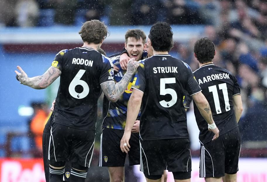 Aston Villa v Leeds United - Premier League - Villa Park