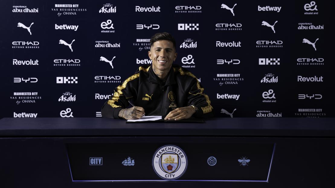 "Enzo Fernandez Sparks Outrage Among Chelsea Fans with 'My Previous Club' Remark Following £125m Man City Transfer"