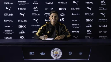 "Enzo Fernandez Sparks Outrage Among Chelsea Fans with 'My Previous Club' Remark Following £125m Man City Transfer"