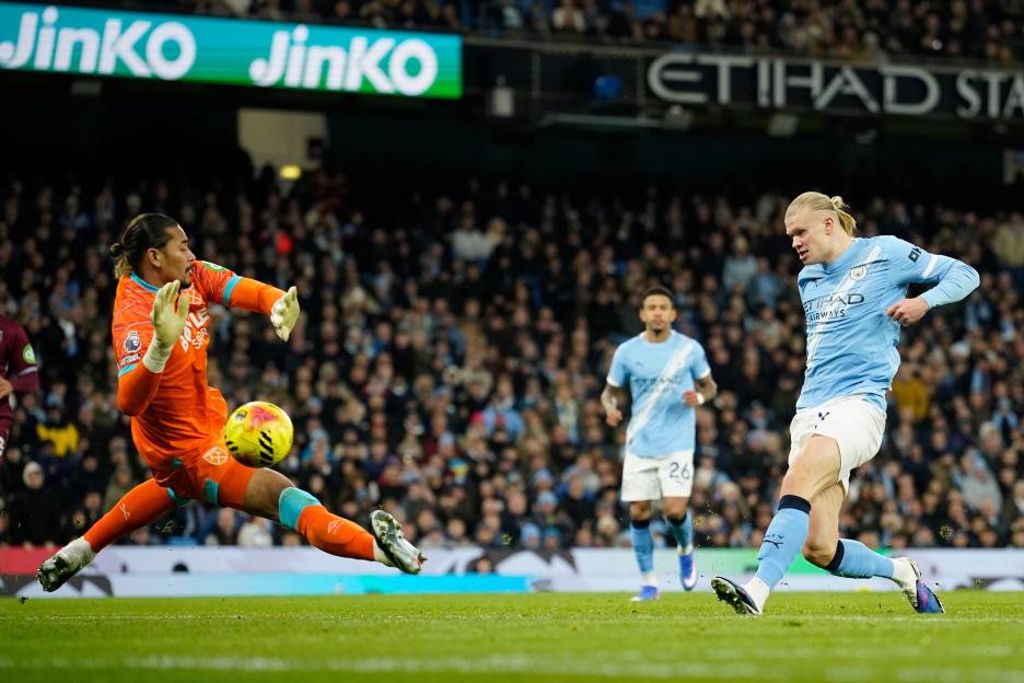 Man City Dominates West Ham 3-0: Haaland Propels Hosts to Premier League Top Spot, Hammers Face Relegation Woes