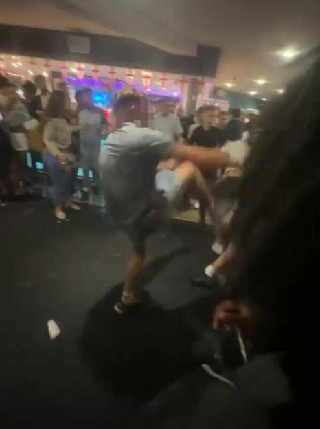 Story from Jam Press (Pub Punch Up) Pictured: Video Grab: Pub fist fight. VIDEO: Fists fly as ugly brawl erupts in Romesh Ranganathan�s beloved hometown A wild pub brawl erupted in front of shocked...