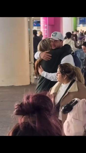 'Fans Go Wild Over Heartfelt Airport Reunion Between JoJo Siwa and Chris Hughes!'