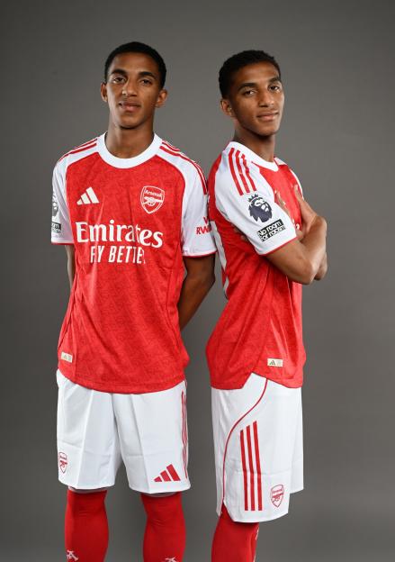 Arsenal unveil new signings Edwin and Holder Quintero in their home kit.