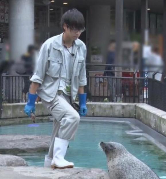 Zookeeper arrested for burning wife¿s body in zoo incinerator