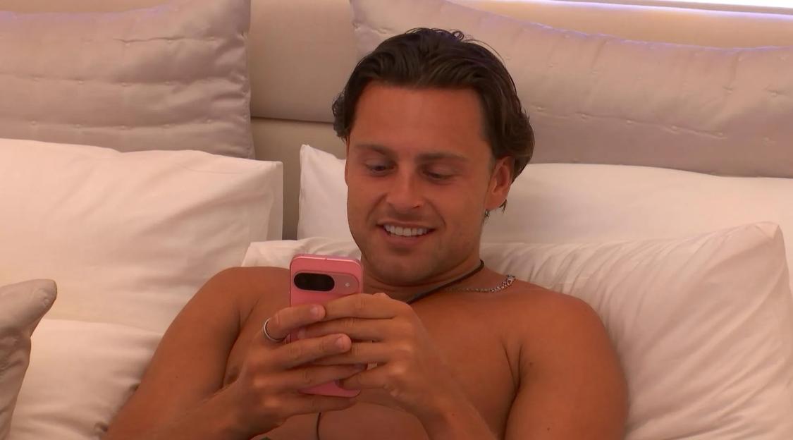 'Love Island Star Teases Possible Fifth Return with a Cape Town Snap!'