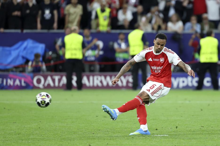 Can Arsenal Break Their Champions League Curse? Supercomputer Delivers Stunning Prediction After PSG Heartbreak!