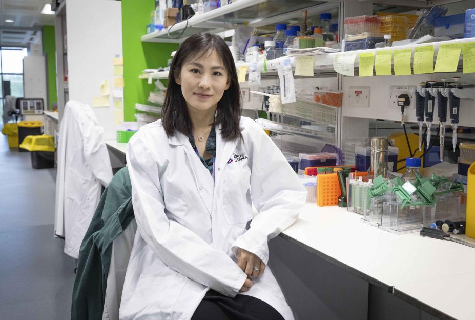 Deborah Jamess family visit BowelBabe Laboratory