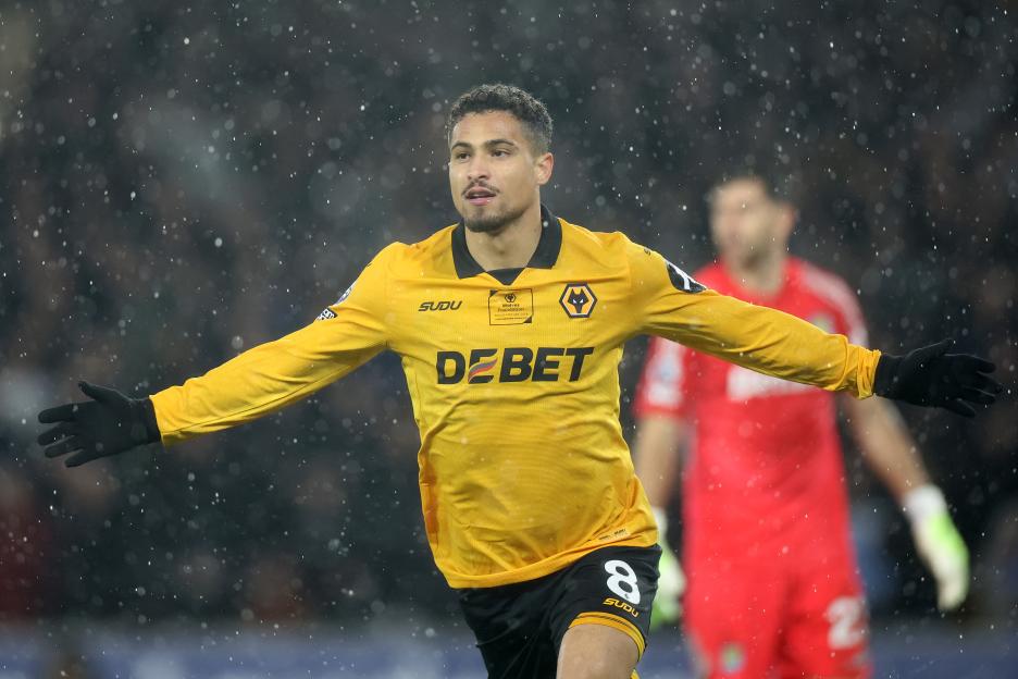 'Manchester United's Target Joins Champions League Club Talks for £40m Transfer'