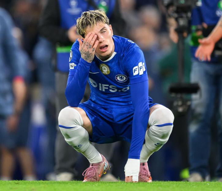 London, UK. 17th Mar, 2026. Chelsea v Paris Saint-Germain - Champions League - Stamford Bridge. Alejandro Garnacho dejected at the final whistl. Picture Credit: Mark Pain/Alamy Live News