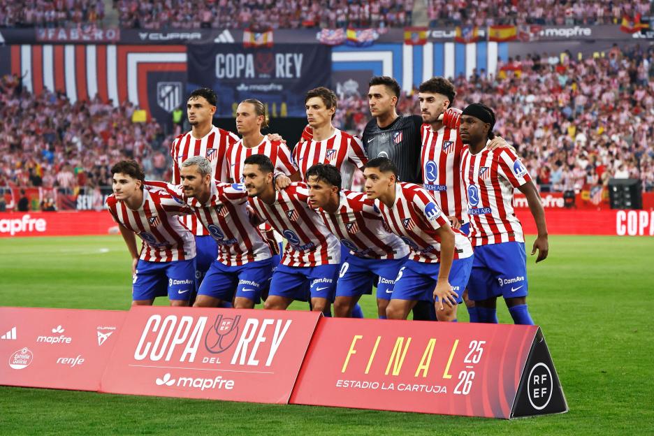 Sevilla, Spain. 18th Apr, 2026. Atletico de Madrid team group line-up (Atletico) Football/Soccer : Spanish "Copa del Rey Mapfre" final match between Club Atletico de Madrid - Real Sociedad at the Estadio La Cartuja in Sevilla, Spain . Credit: Mutsu K