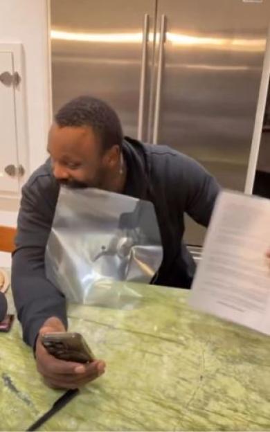 'Derek Chisora Hints at Deontay Wilder Showdown by Flashing a 'Signed Contract' – Are You Ready?'