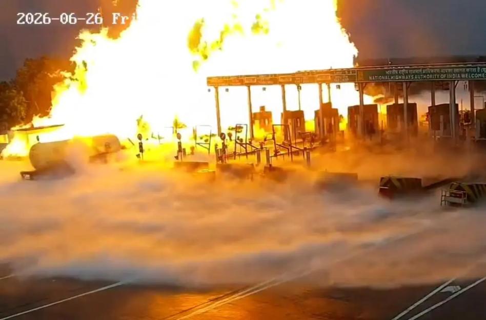 VIDEO: Five dead after petrol tanker crashes and explodes at toll booth