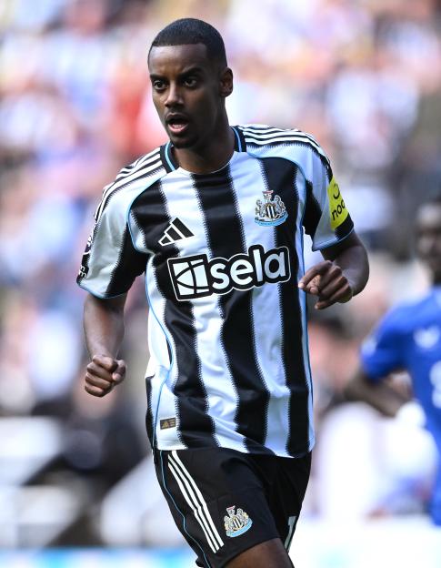 Thieves who stole £1.2million of goods including from Liverpool star Alexander Isak ordered to pay back just ONE POUND