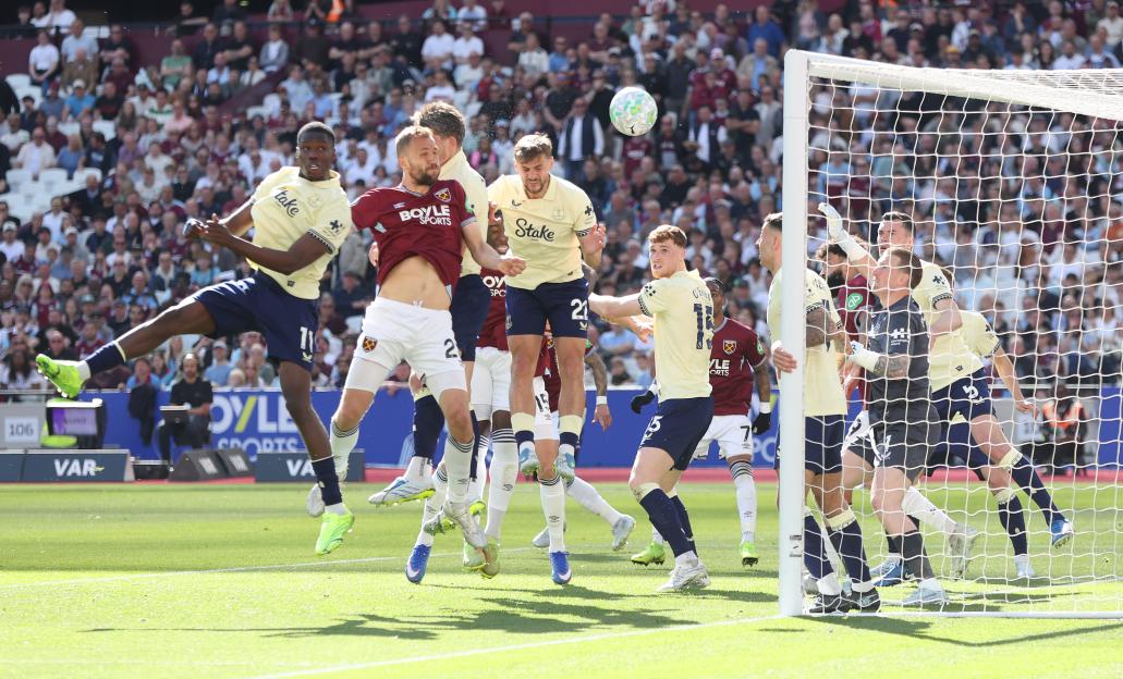 West Ham Triumphs Over Everton 2-1: Wilson's Last-Minute Goal Seals Crucial Win in Premier League Survival Battle