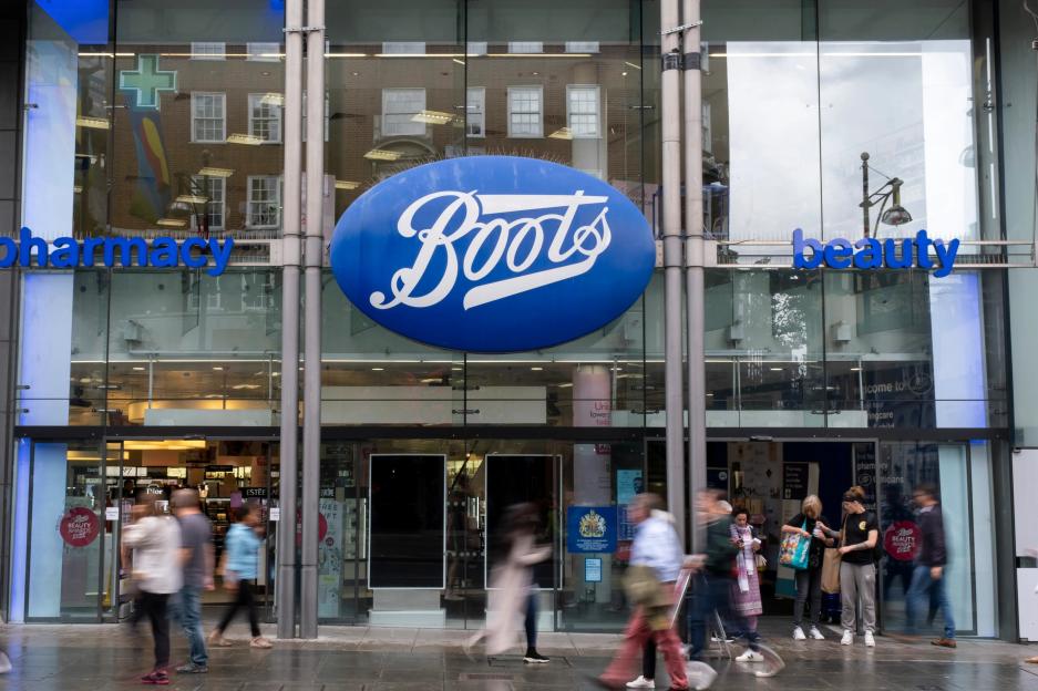 Boots Unveils £45 Beauty Box Packed with £191 Worth of Must-Have Products – Featuring Color Wow and Laneige!