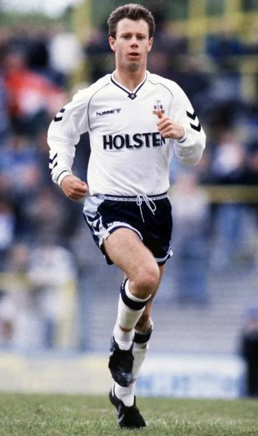 David Howells of Tottenham playing in a match.