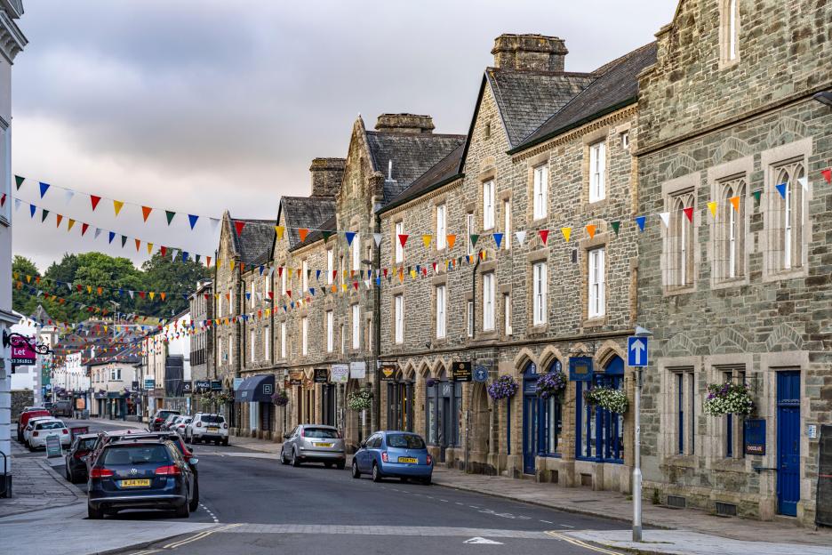 Discover a Charming Market Town: The Tranquil Cotswolds Alternative Where You Can Stay for Just £11 per Person!