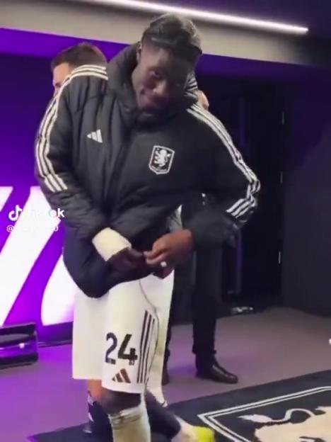 NINTCHDBPICT001048664777