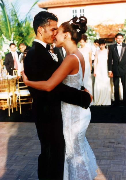 Jennifer Lopez and Ojani Noa dancing at their wedding.
