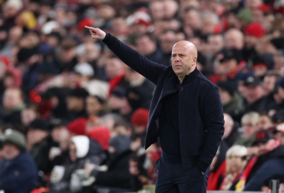 Slot's Outrageous Remarks Show Managers Underestimate Fans—How Much Longer Will We Tolerate This Nonsense?