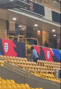 Chelsea star Jamie Gittens spotted on crutches after suffering injury for England U21s