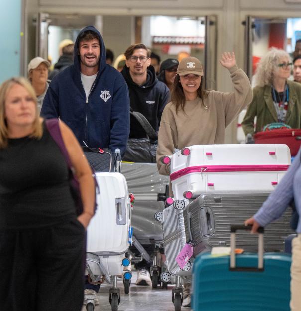 Love Island All Stars Champions Samie & Ciaran Return to the UK to Meet Each Other's Families!