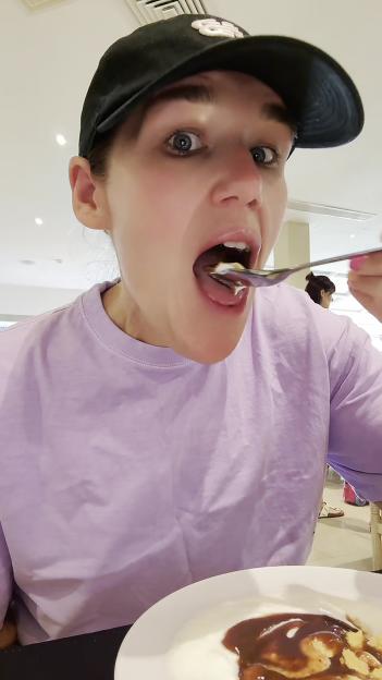 TikTok Sensation Becki Jones Unveils Her Daily Diet at an All-Inclusive Hotel After Stunning 10-Stone Weight Loss!