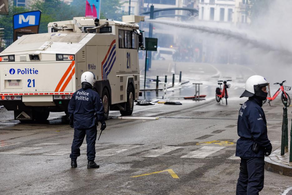 Students clash with police during Brussels education reform protest
