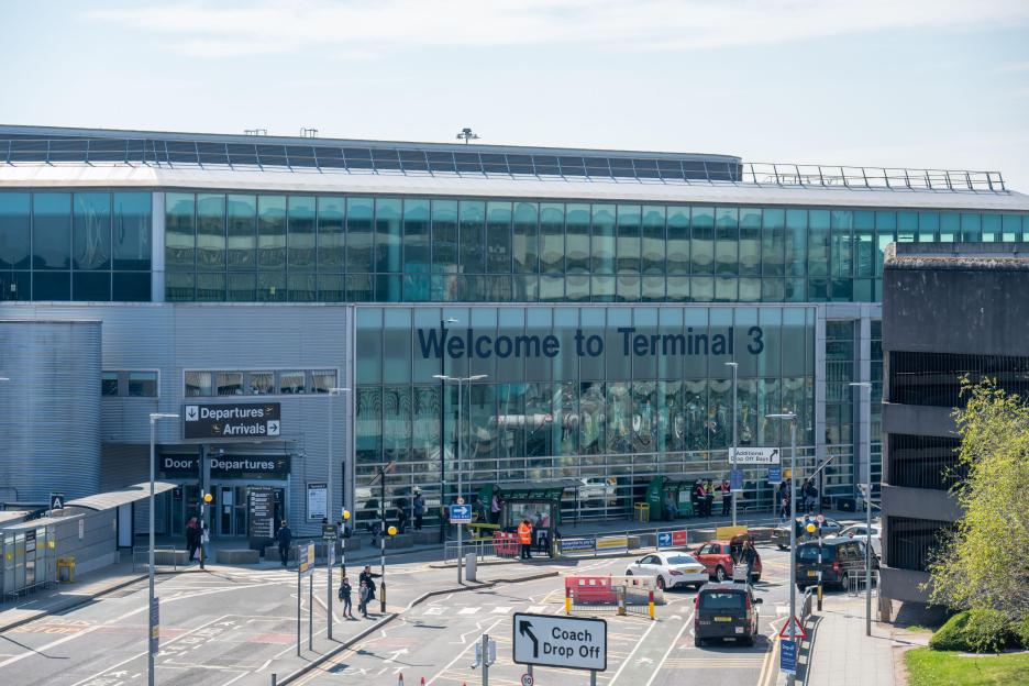 MANCHESTER, UK, 20TH APRIL 2025: Manchester Airport Terminal 3 front of building