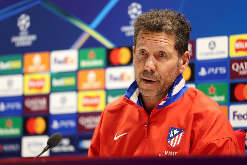 Diego Simeone Shuts Down Arsenal's Hopes of Landing Julian Alvarez After Shocking Bruno Guimaraes Move